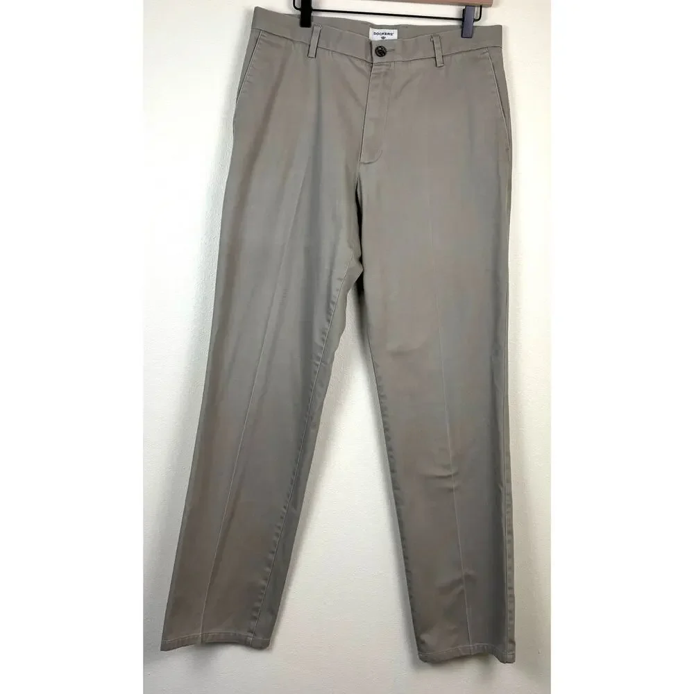 Dockers Men's Signature Straight Fit Creased Khaki Pants W34 L34 Timberwolf